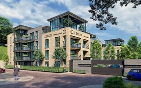 Stunning 2Br Next To The City Airport Bhd - Free Parking