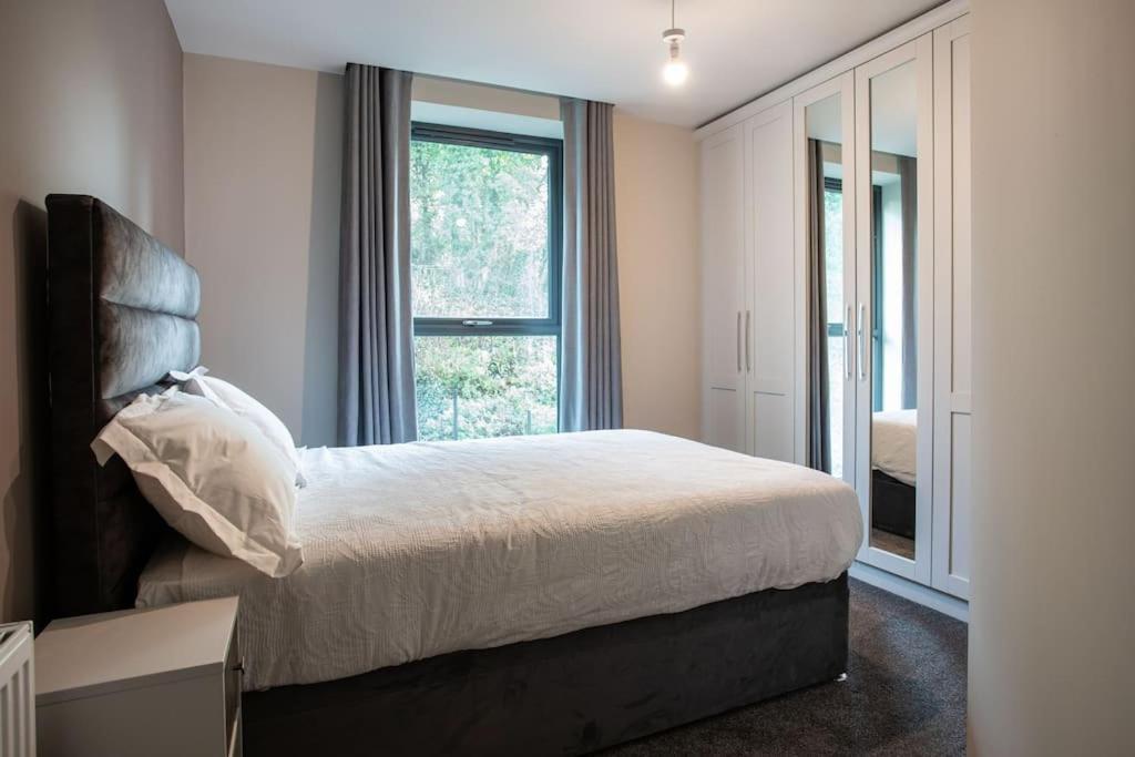 Stunning 2Br Next To The City Airport Bhd - Free Parking Belfast Exterior photo